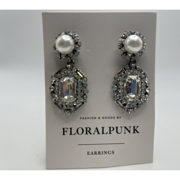 FLORALPUNK Pearl Point Statement Earrings New - Picture 1 of 7